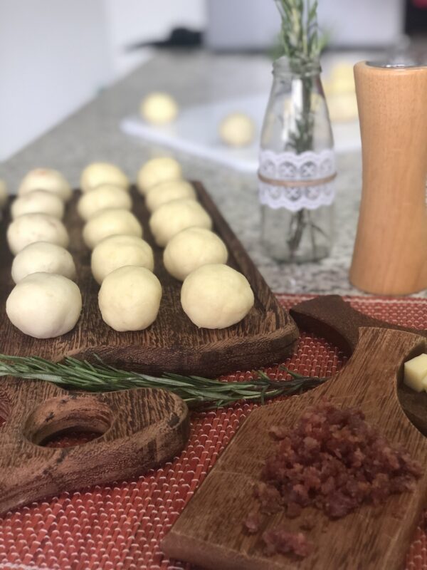 Gnocchi de Mandioca c/Linguiça Blumenau